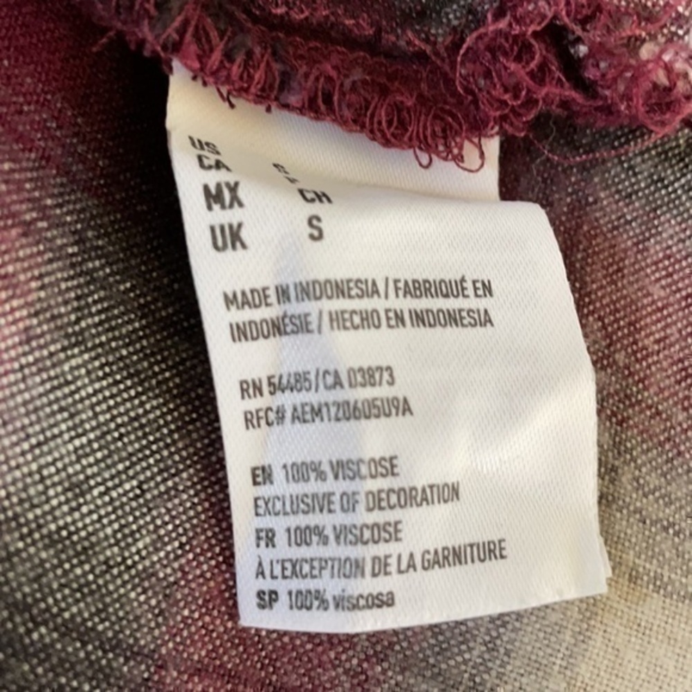 American Eagle Flannel Top - Picture 8 of 8